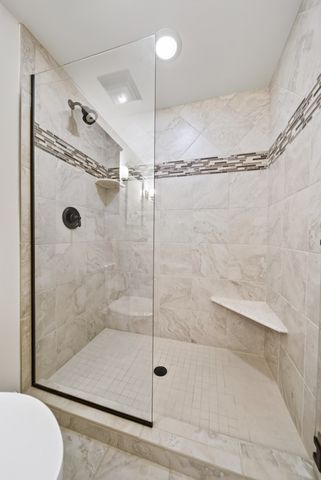 208 Hidden Lake Rd, Hendersonville, TN 37075