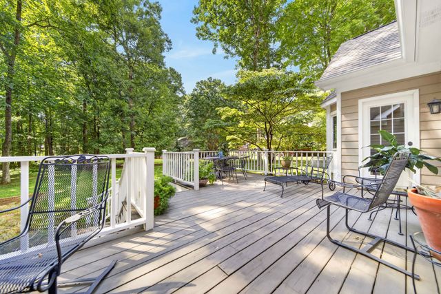208 Hidden Lake Rd, Hendersonville, TN 37075