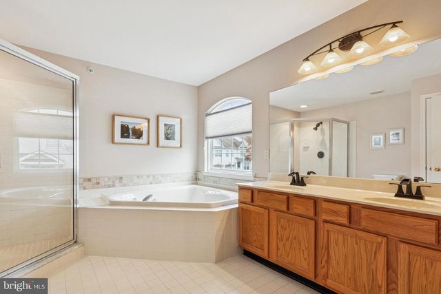 310 ROLLING HILL DR, Plymouth Meeting, PA 19462