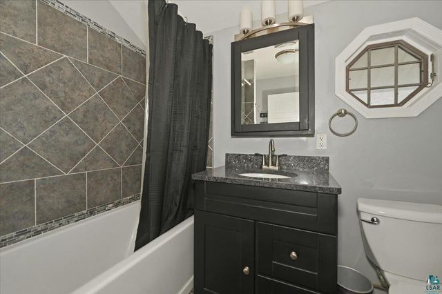 1514 E 4th St, Superior, WI 54880
