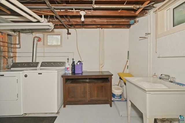 1514 E 4th St, Superior, WI 54880