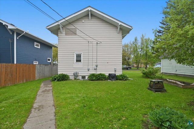 1514 E 4th St, Superior, WI 54880