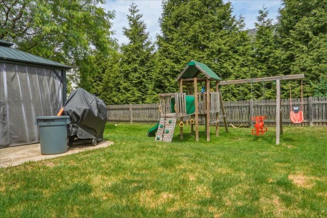 10910 67th PLACE, Kenosha, WI 53142