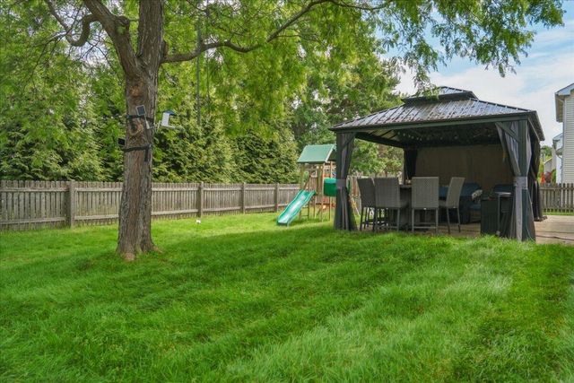 10910 67th PLACE, Kenosha, WI 53142