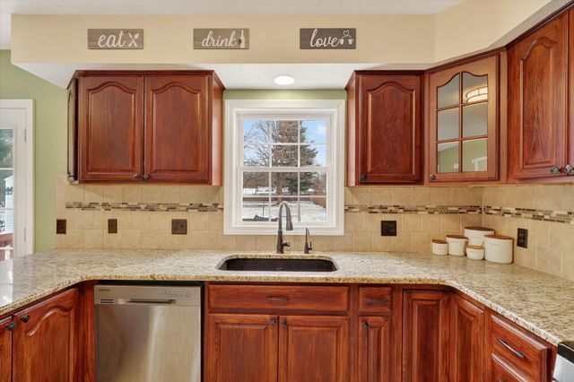 818 Parchmount Avenue, Parchment City, MI 49004