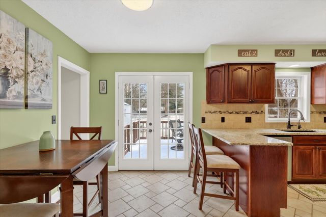 818 Parchmount Avenue, Parchment City, MI 49004