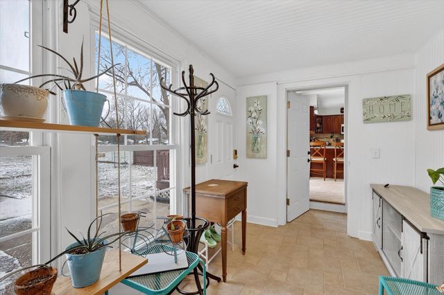 818 Parchmount Avenue, Parchment City, MI 49004