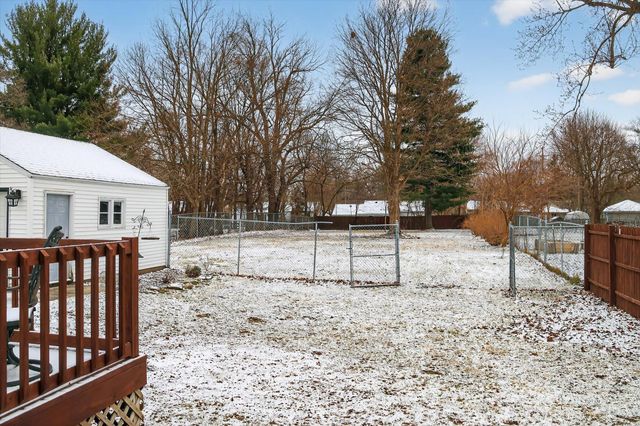 818 Parchmount Avenue, Parchment City, MI 49004