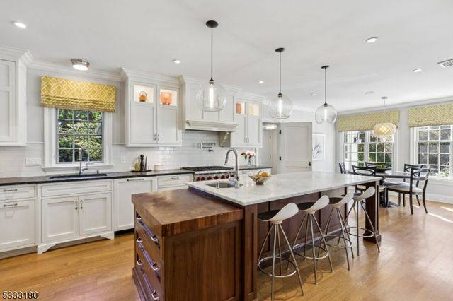 260 Woodland Rd, Madison Boro, NJ 07940