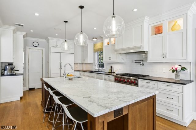 260 Woodland Rd, Madison Boro, NJ 07940