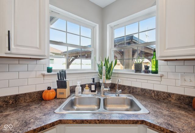 2935 Cross Creek Drive, Columbus, IN 47201