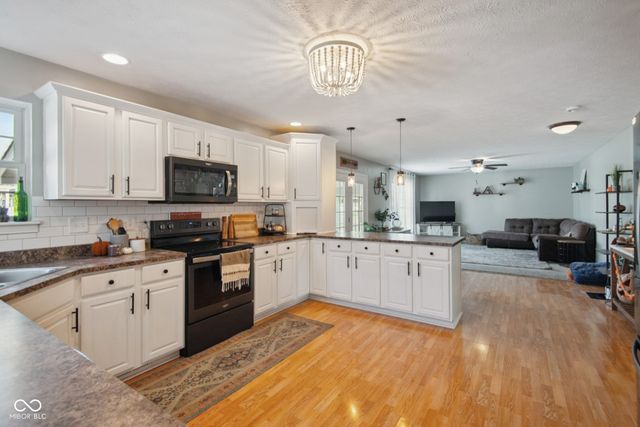 2935 Cross Creek Drive, Columbus, IN 47201