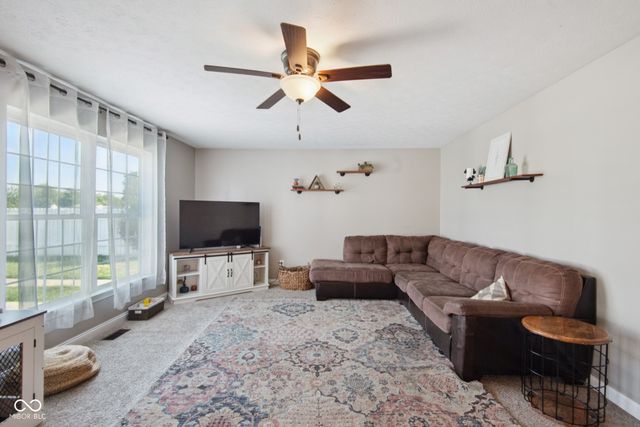 2935 Cross Creek Drive, Columbus, IN 47201