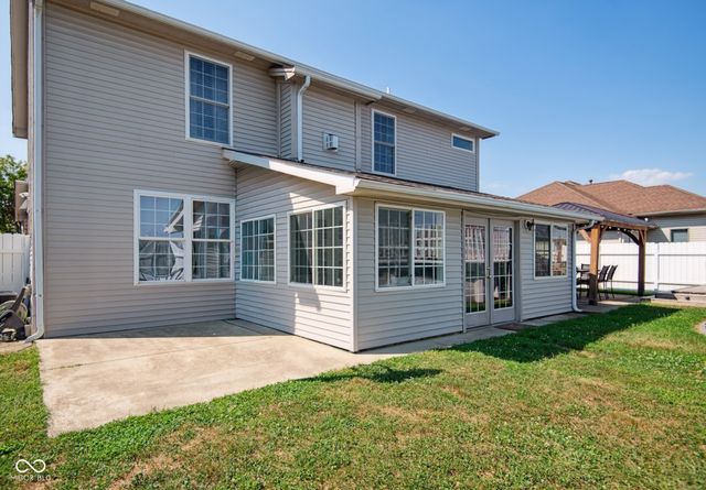 2935 Cross Creek Drive, Columbus, IN 47201