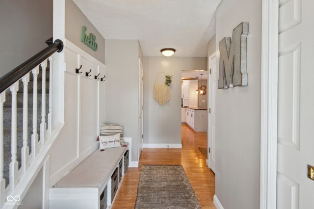 2935 Cross Creek Drive, Columbus, IN 47201