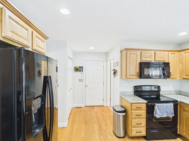 76 Karen's Way, Raynham, MA 02767