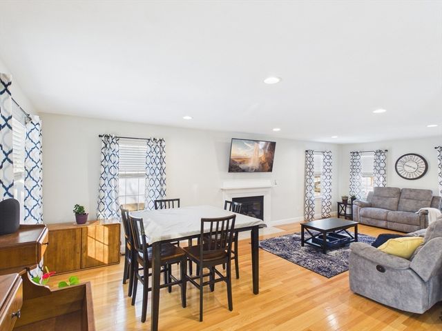 76 Karen's Way, Raynham, MA 02767