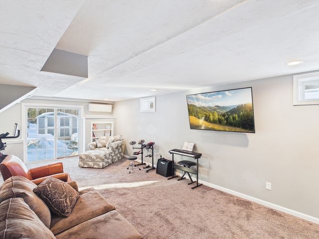 76 Karen's Way, Raynham, MA 02767