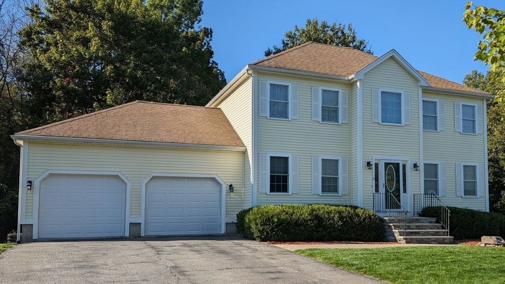76 Karen's Way, Raynham, MA 02767