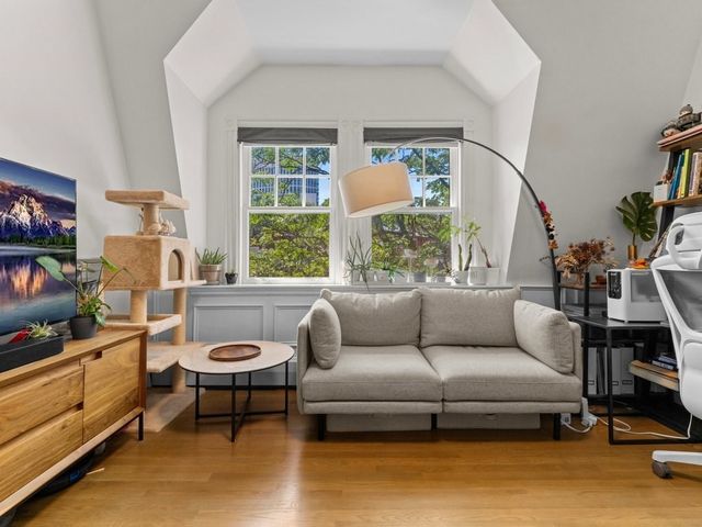 435 Marlborough St 6, Boston, MA 02115