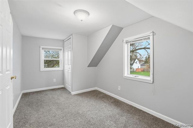 2164 Savoy Avenue, Burton, MI 48529