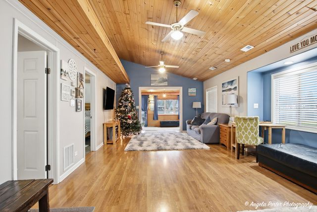 1614 River Terrace Drive, Johnsburg, IL 60051