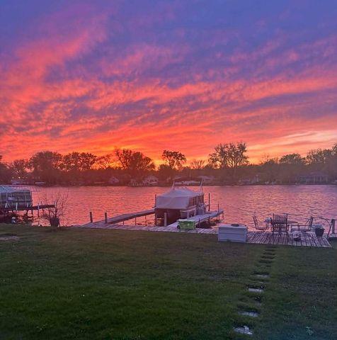 1614 River Terrace Drive, Johnsburg, IL 60051