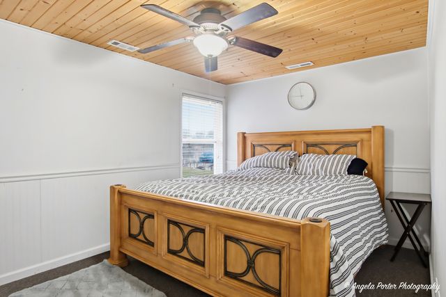 1614 River Terrace Drive, Johnsburg, IL 60051