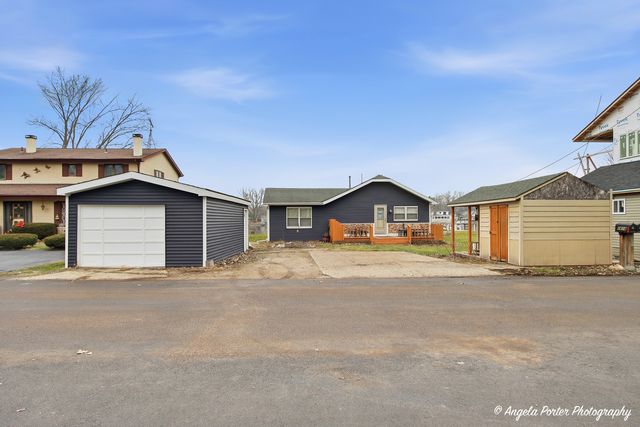 1614 River Terrace Drive, Johnsburg, IL 60051