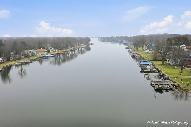 1614 River Terrace Drive, Johnsburg, IL 60051