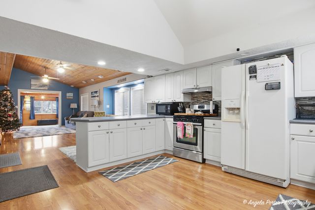 1614 River Terrace Drive, Johnsburg, IL 60051