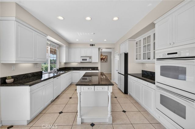 45339 Tiburcio, Temecula, CA 92592