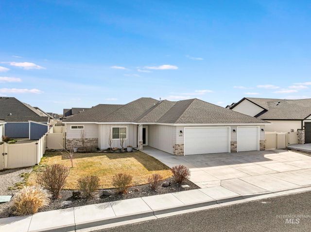 2080 Columbia Dr, Twin Falls, ID 83301