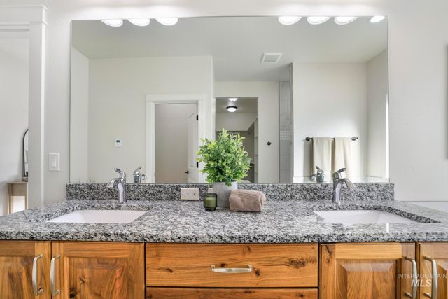 2080 Columbia Dr, Twin Falls, ID 83301