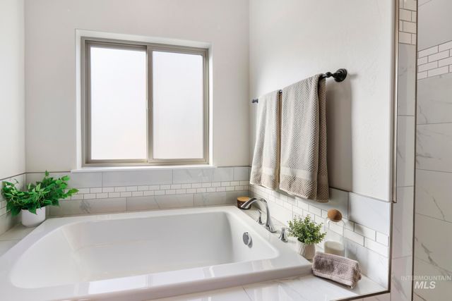 2080 Columbia Dr, Twin Falls, ID 83301