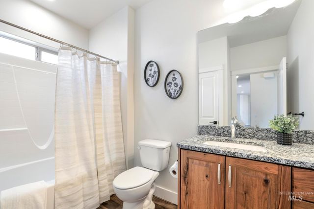 2080 Columbia Dr, Twin Falls, ID 83301