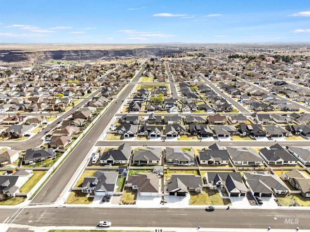 2080 Columbia Dr, Twin Falls, ID 83301