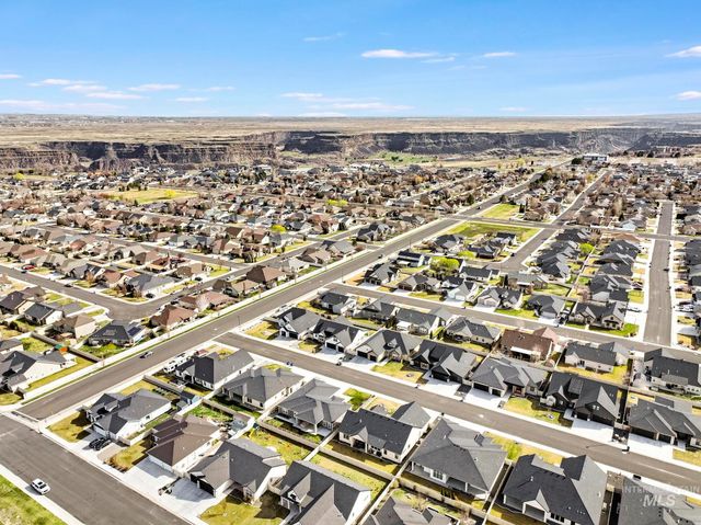 2080 Columbia Dr, Twin Falls, ID 83301