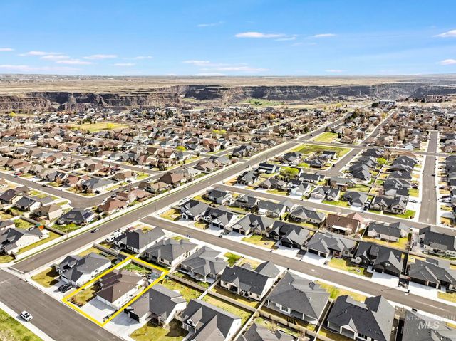 2080 Columbia Dr, Twin Falls, ID 83301