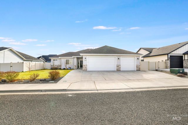 2080 Columbia Dr, Twin Falls, ID 83301