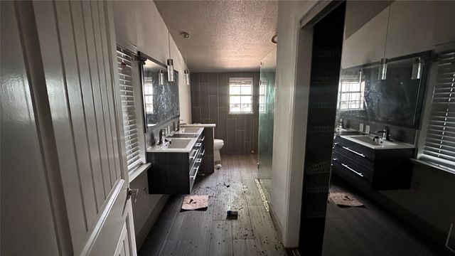 141 W Brownlee Avenue, Dallas, TX 75224