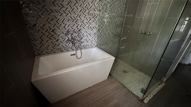 141 W Brownlee Avenue, Dallas, TX 75224