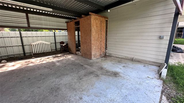 141 W Brownlee Avenue, Dallas, TX 75224