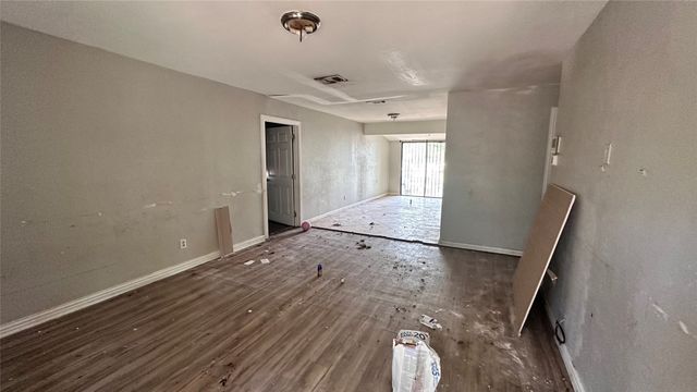 141 W Brownlee Avenue, Dallas, TX 75224