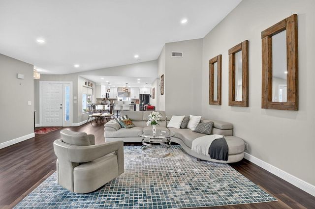 15307 Strathearn Drive 11204, Delray Beach, FL 33446