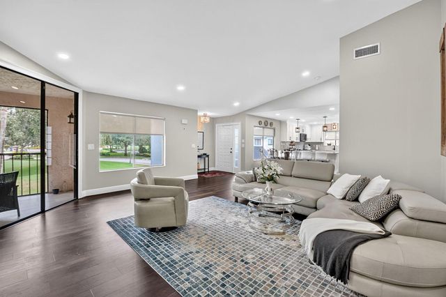 15307 Strathearn Drive 11204, Delray Beach, FL 33446
