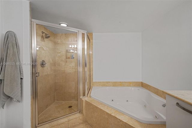 2001 N Ocean Boulevard 1002 S, Fort Lauderdale, FL 33305