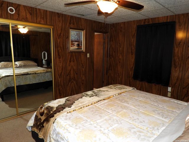 448 White Bass Dr, Lakehills, TX 78063