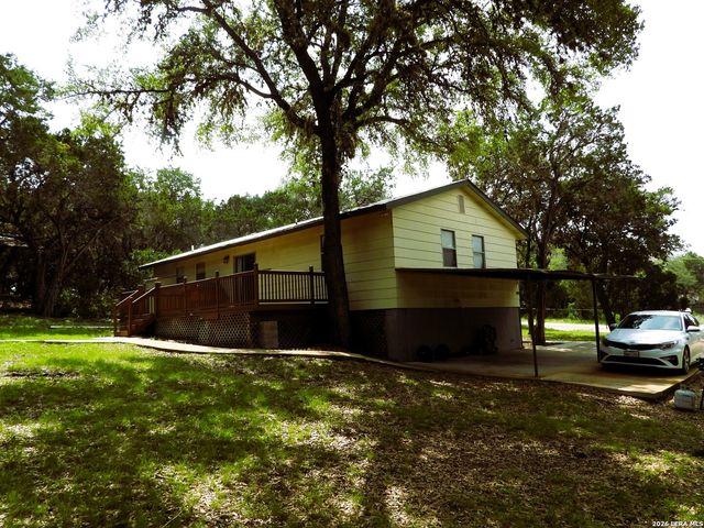 448 White Bass Dr, Lakehills, TX 78063