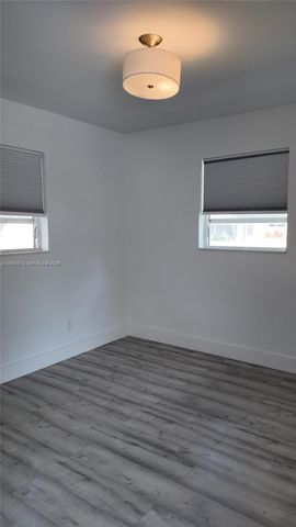 2100 N 57th Way, Hollywood, FL 33021